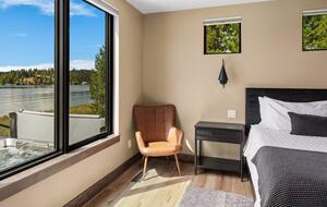 Upscale Montana Retreat with Private Dock & Mountain Views - Anaconda, Montana