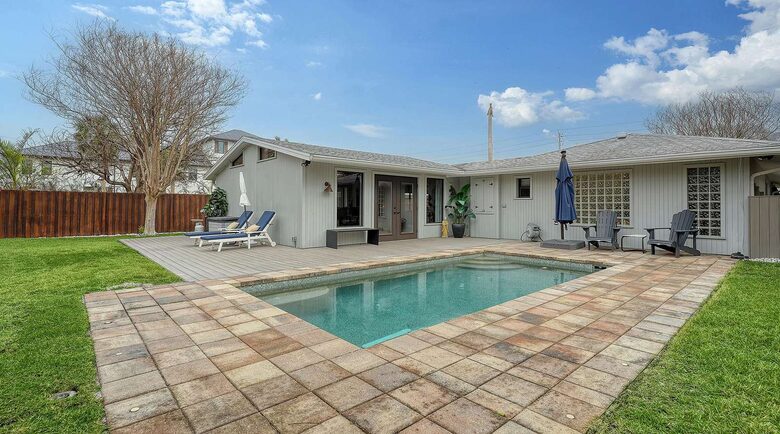 Sophisticated Sarasota Retreat Steps from St. Armands & Lido Beach - Sarasota, Florida