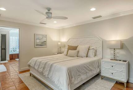 Sophisticated Sarasota Retreat Steps from St. Armands & Lido Beach - Sarasota, Florida