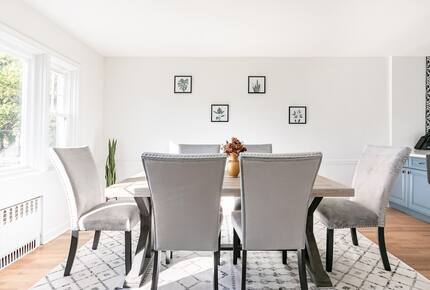 Modern Suburban Haven Near NYC - New Rochelle, New York