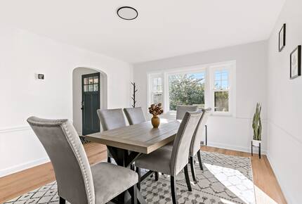 Modern Suburban Haven Near NYC - New Rochelle, New York