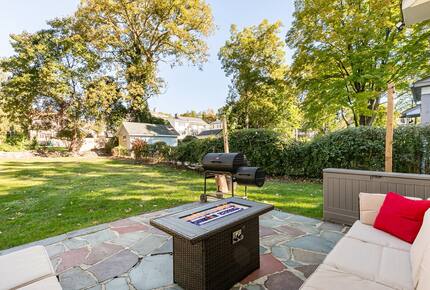 Modern Suburban Haven Near NYC - New Rochelle, New York