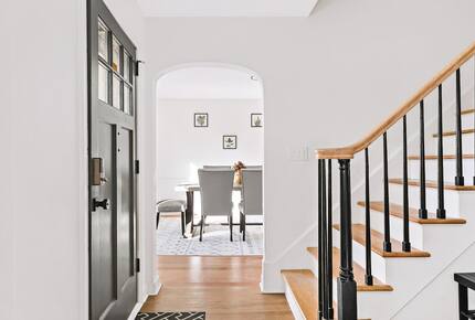 Modern Suburban Haven Near NYC - New Rochelle, New York