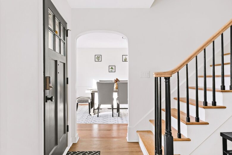 Modern Suburban Haven Near NYC - New Rochelle, New York