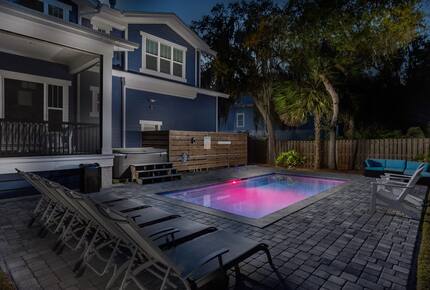 Deja Blue-6BR w Pool Hot Tub-Steps To Beach - Hilton Head Island, South Carolina