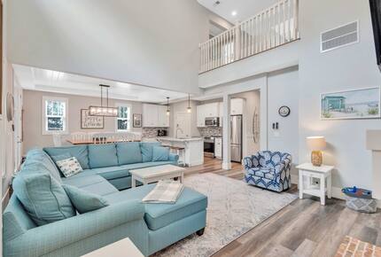 Deja Blue-6BR w Pool Hot Tub-Steps To Beach - Hilton Head Island, South Carolina