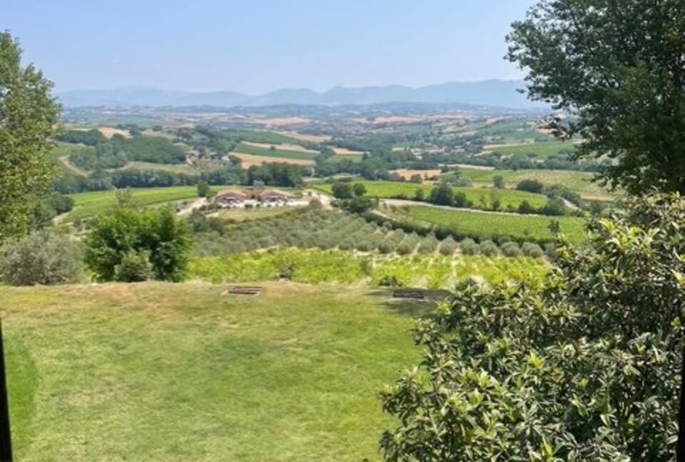 A Refined Umbrian Estate with Vineyards and Olive Groves - Gualdo Cattaneo, Perugia, Italy