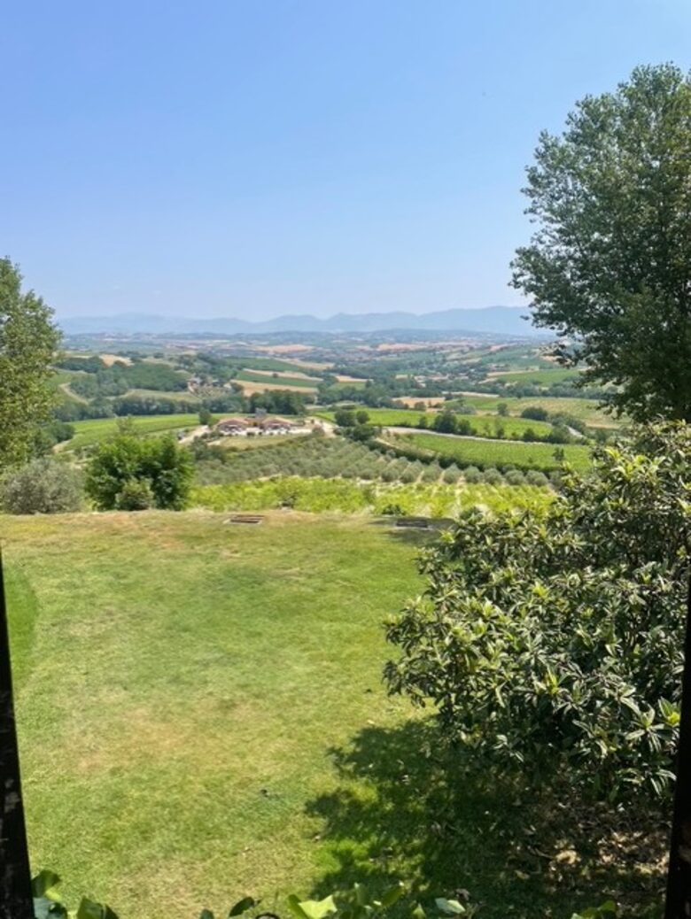 A Refined Umbrian Estate with Vineyards and Olive Groves - Gualdo Cattaneo, Perugia, Italy