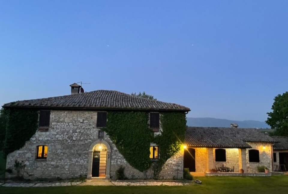 A Refined Umbrian Estate with Vineyards and Olive Groves - Gualdo Cattaneo, Perugia, Italy