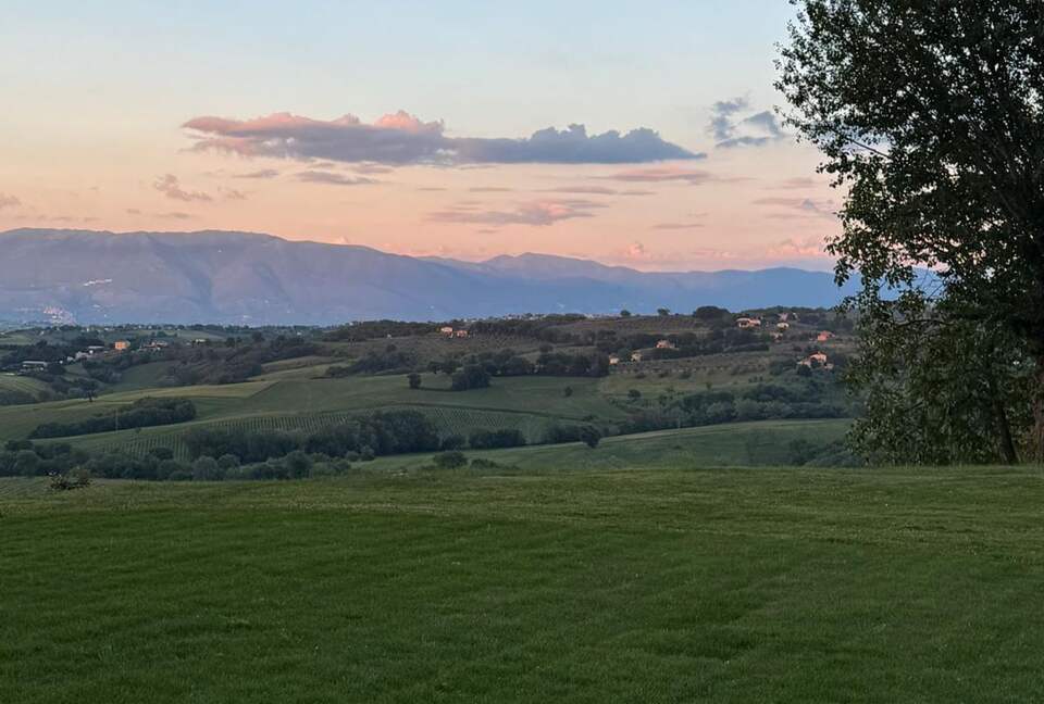 A Refined Umbrian Estate with Vineyards and Olive Groves - Gualdo Cattaneo, Perugia, Italy