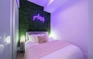 Downtown Haven with Iconic Views - Toronto, Canada