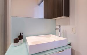 Downtown Haven with Iconic Views - Toronto, Canada