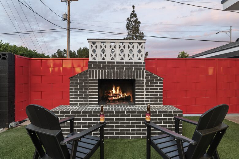 Stylish Scottsdale Retreat with Vibrant Outdoor Oasis - Scottsdale, Arizona