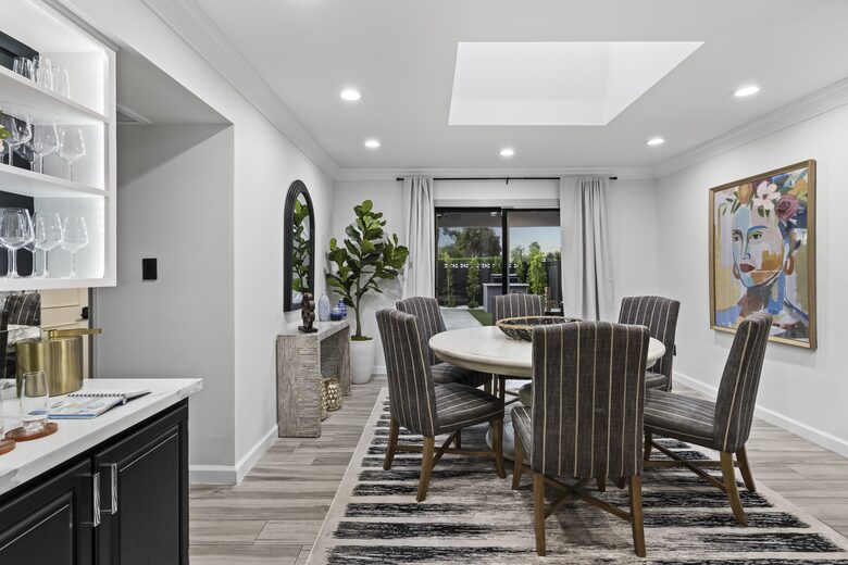 Stylish Scottsdale Retreat with Vibrant Outdoor Oasis - Scottsdale, Arizona