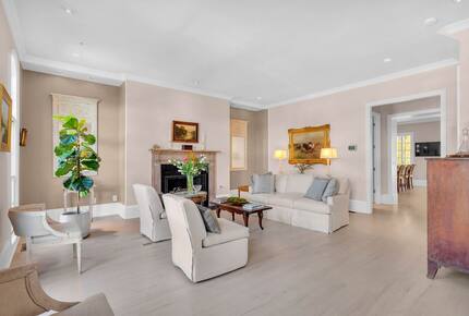 Graceful Retreat in the Heart of Selborne Hamlet - Chattahoochee Hills, Georgia