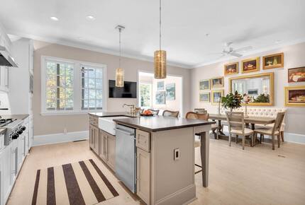 Graceful Retreat in the Heart of Selborne Hamlet - Chattahoochee Hills, Georgia