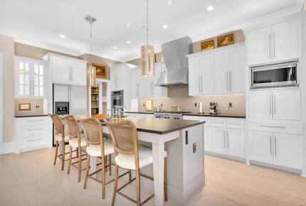 Graceful Retreat in the Heart of Selborne Hamlet - Chattahoochee Hills, Georgia