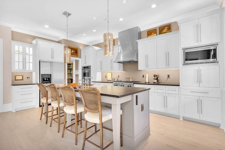 Graceful Retreat in the Heart of Selborne Hamlet - Chattahoochee Hills, Georgia