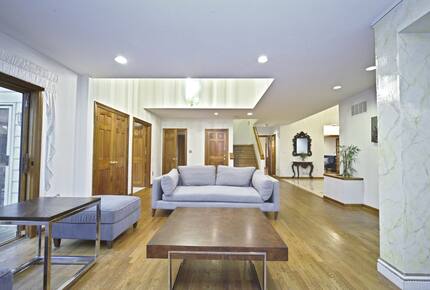 Sophisticated Estate Retreat near Washington, D.C. - Potomac, Maryland