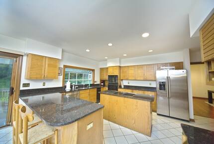 Sophisticated Estate Retreat near Washington, D.C. - Potomac, Maryland