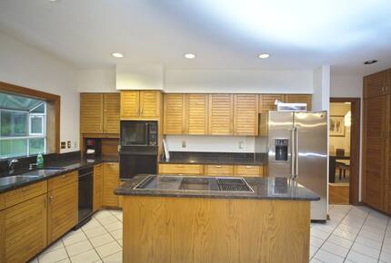 Sophisticated Estate Retreat near Washington, D.C. - Potomac, Maryland