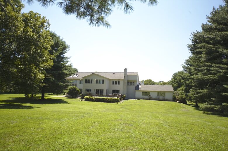 Sophisticated Estate Retreat near Washington, D.C. - Potomac, Maryland