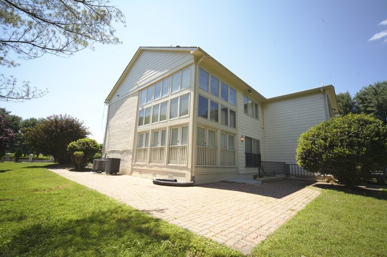 Sophisticated Estate Retreat near Washington, D.C. - Potomac, Maryland