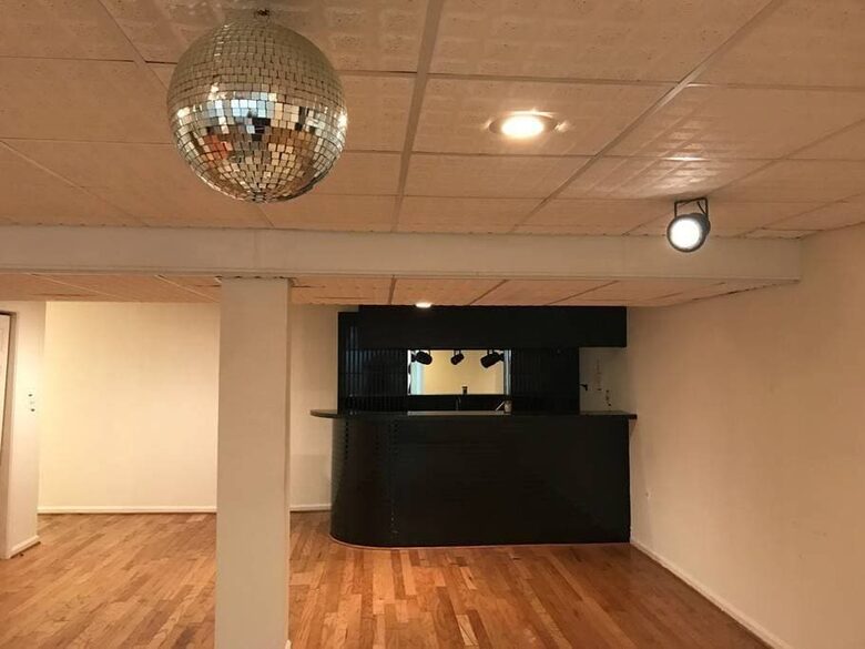 Sophisticated Estate Retreat near Washington, D.C. - Potomac, Maryland