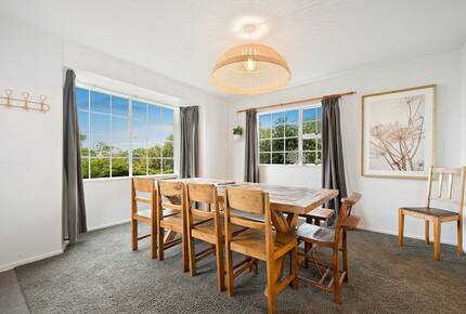 Seaside Elegance in Southland - Riverton / Aparima, New Zealand
