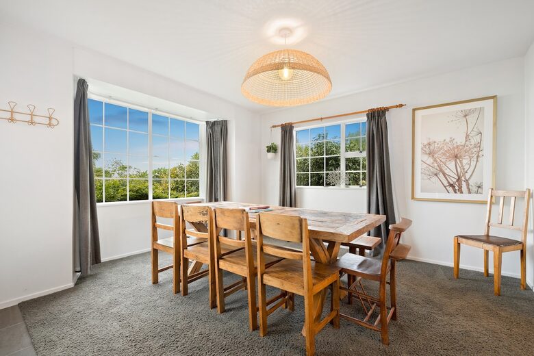 Seaside Elegance in Southland - Riverton / Aparima, New Zealand