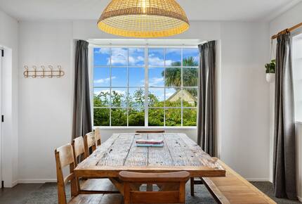 Seaside Elegance in Southland - Riverton / Aparima, New Zealand