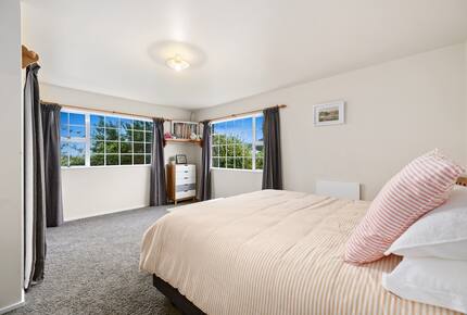 Seaside Elegance in Southland - Riverton / Aparima, New Zealand