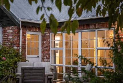 Seaside Elegance in Southland - Riverton / Aparima, New Zealand