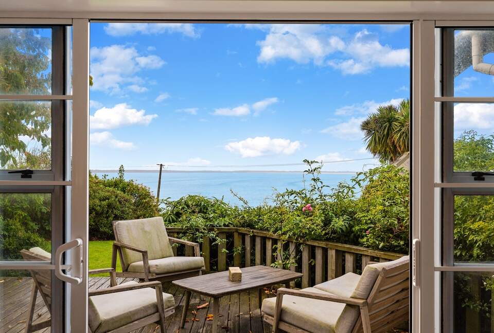 Seaside Elegance in Southland - Riverton / Aparima, New Zealand