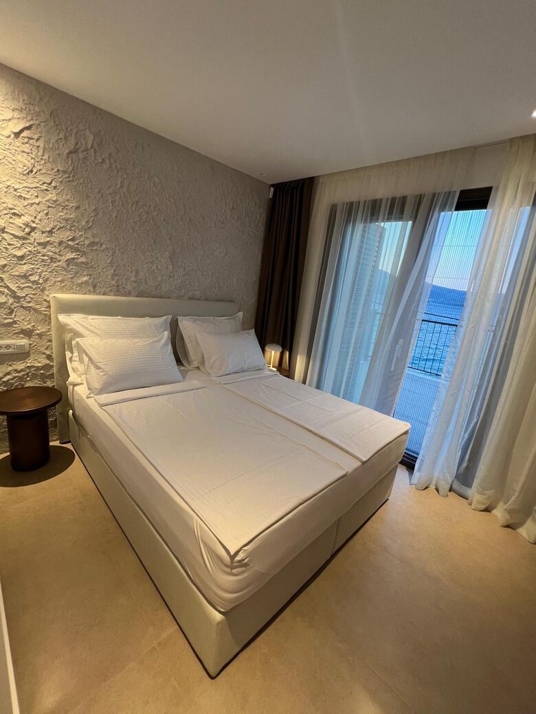 Exclusive Waterfront Villa with Panoramic Adriatic Views - Lumbarda, Korčula Island, Croatia