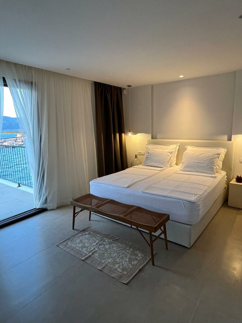 Exclusive Waterfront Villa with Panoramic Adriatic Views - Lumbarda, Korčula Island, Croatia