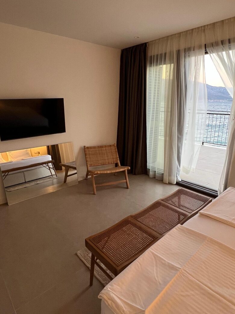 Exclusive Waterfront Villa with Panoramic Adriatic Views - Lumbarda, Korčula Island, Croatia
