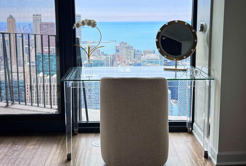 Panoramic Living in the Heart of Chicago - Chicago, Illinois
