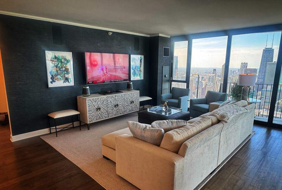 Panoramic Living in the Heart of Chicago - Chicago, Illinois