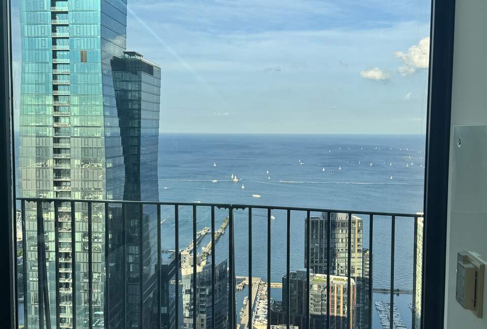 Panoramic Living in the Heart of Chicago - Chicago, Illinois