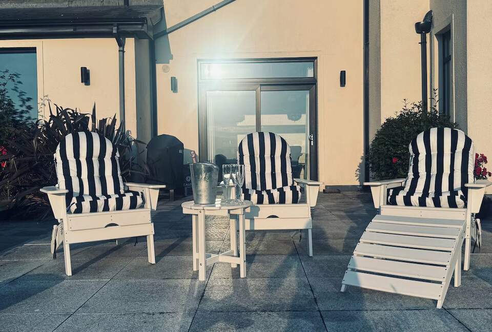 A Luxurious Coastal Retreat Near Galway - Oranmore, Ireland