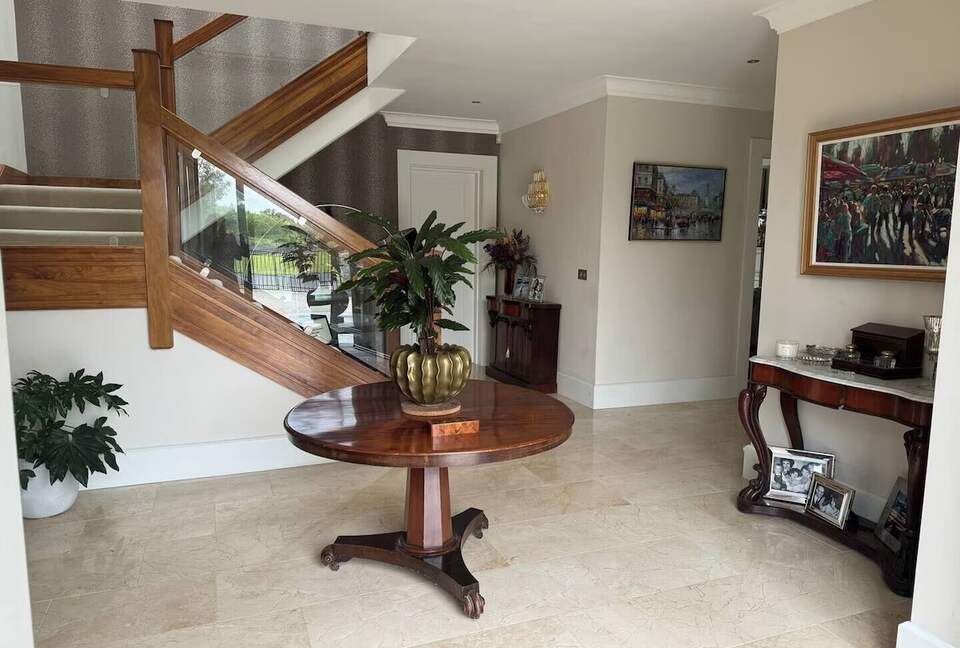 A Luxurious Coastal Retreat Near Galway - Oranmore, Ireland