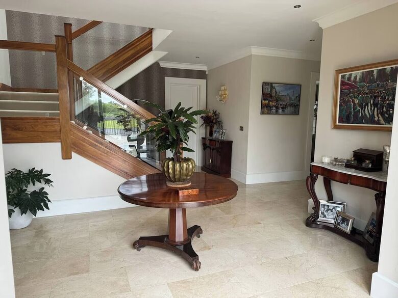 A Luxurious Coastal Retreat Near Galway - Oranmore, Ireland