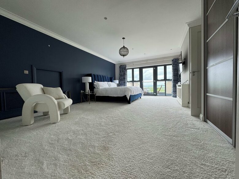 A Luxurious Coastal Retreat Near Galway - Oranmore, Ireland