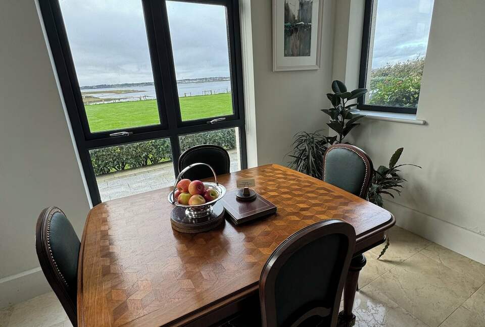 A Luxurious Coastal Retreat Near Galway - Oranmore, Ireland