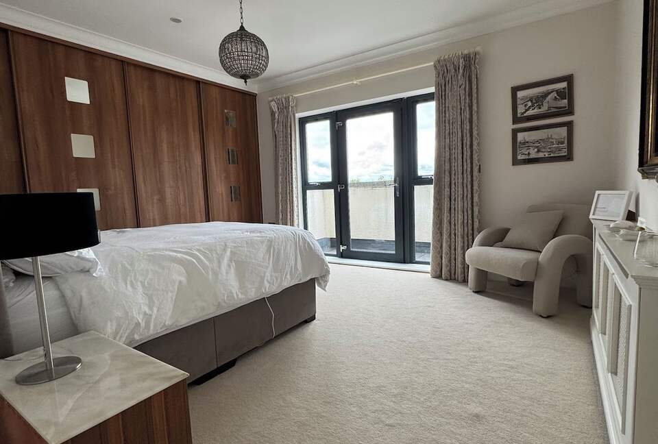 A Luxurious Coastal Retreat Near Galway - Oranmore, Ireland