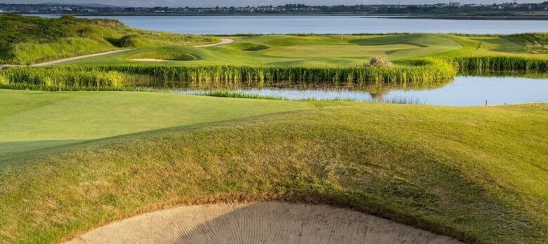 A Luxurious Coastal Retreat Near Galway - Oranmore, Ireland