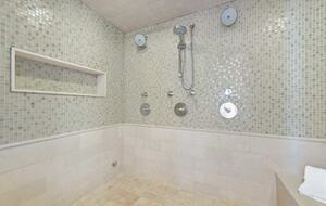 Panoramic Living in the Heart of Chicago - Chicago, Illinois