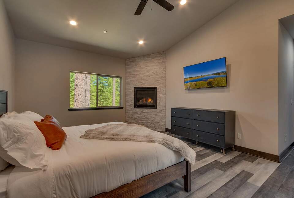 Refined Mountain Retreat with Game Room & Spa - South Lake Tahoe, California