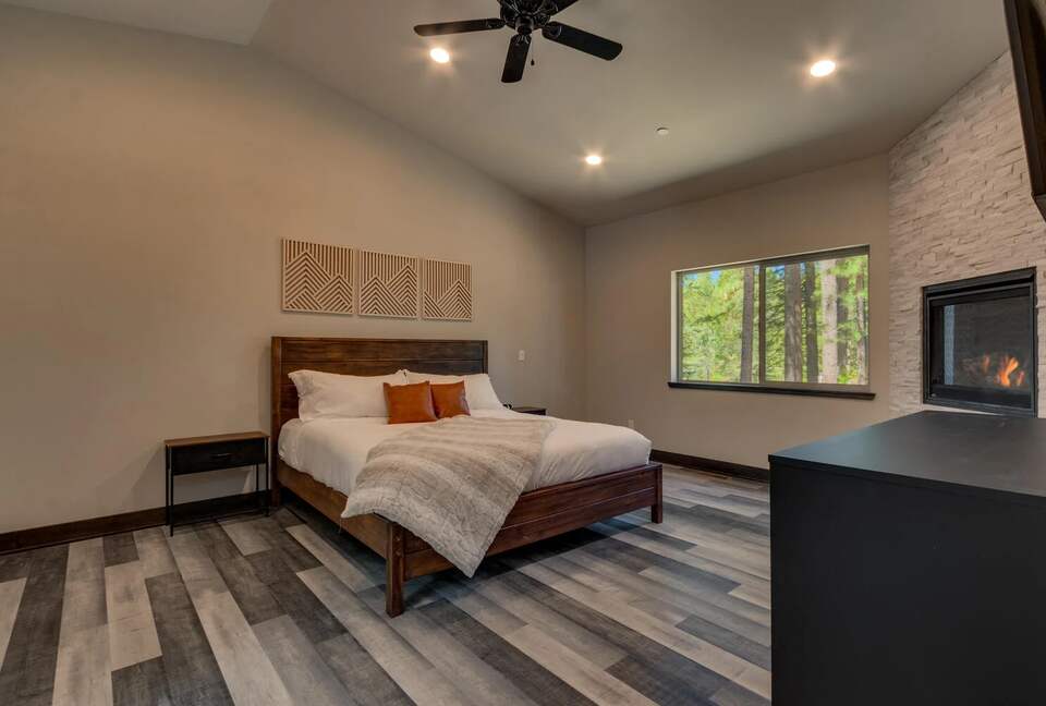 Refined Mountain Retreat with Game Room & Spa - South Lake Tahoe, California